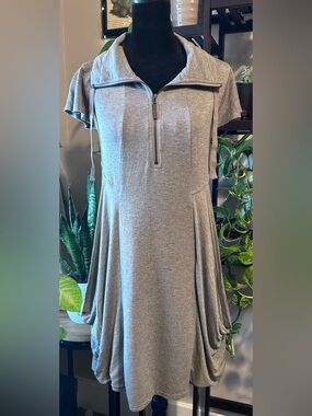 Kensie Casual Gray Short-Sleeve Zip Front Collared Dress